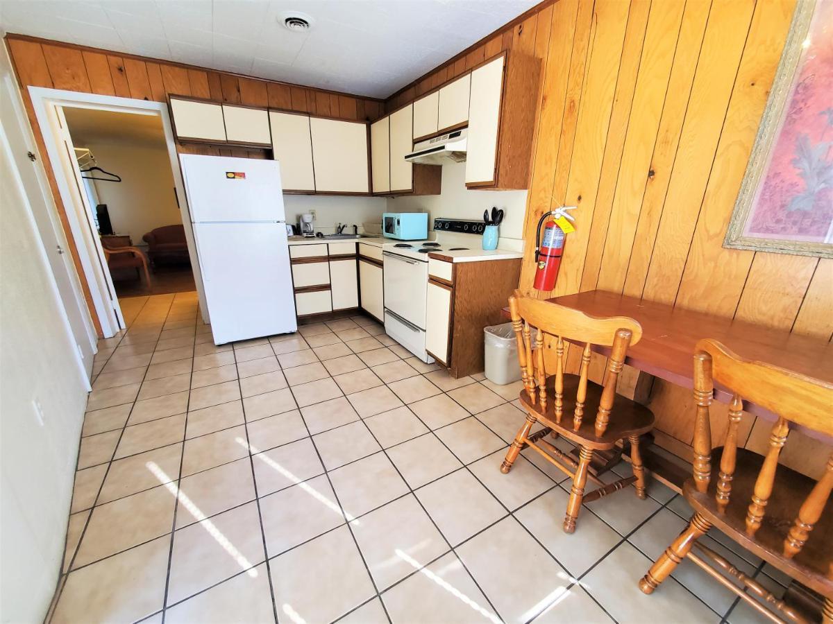 Meadowlark Motel With Restaurant & Bar マギー・バレー エクステリア 写真