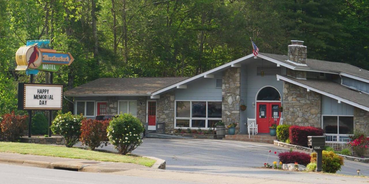 Meadowlark Motel With Restaurant & Bar マギー・バレー エクステリア 写真