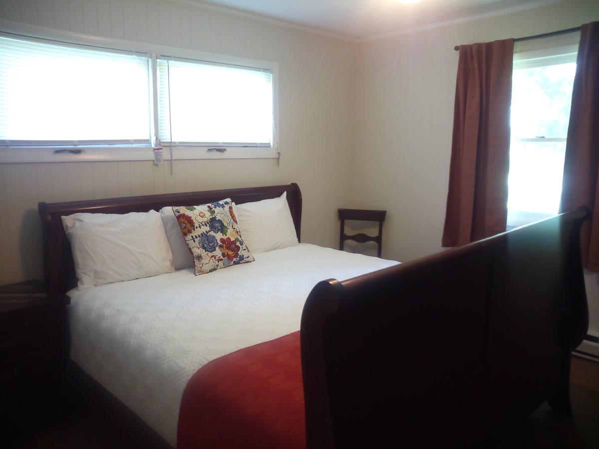 Meadowlark Motel With Restaurant & Bar マギー・バレー エクステリア 写真